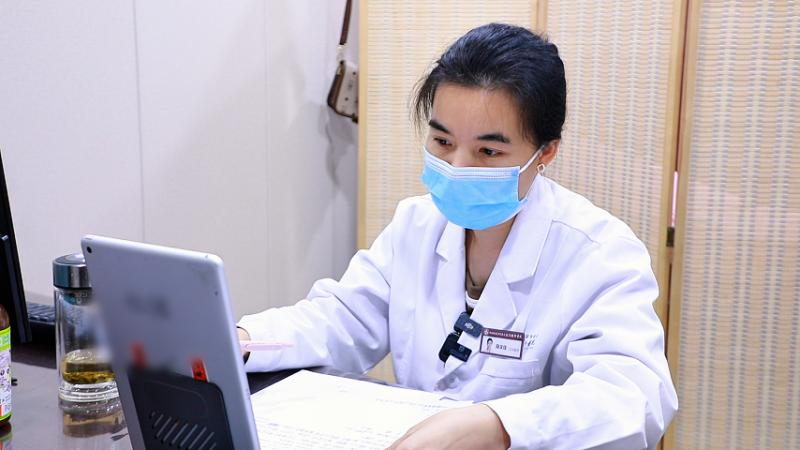 告别过度治疗，精神科简文佳谈精神疾病治疗：中西结合是关键