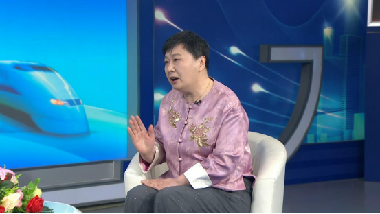 央视名嘴水均益对话精神专家杨晓：破除三大误区，精神心理疾病治疗需 “科学破冰”